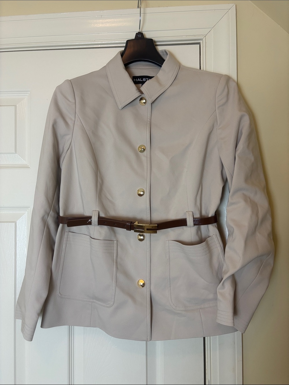 NWOT Halston Women's Belted Button Up Blazer with Brown Belt size 10